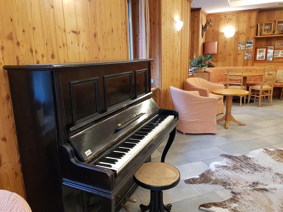 Hotel Pedretti Branzi Exteriör bild