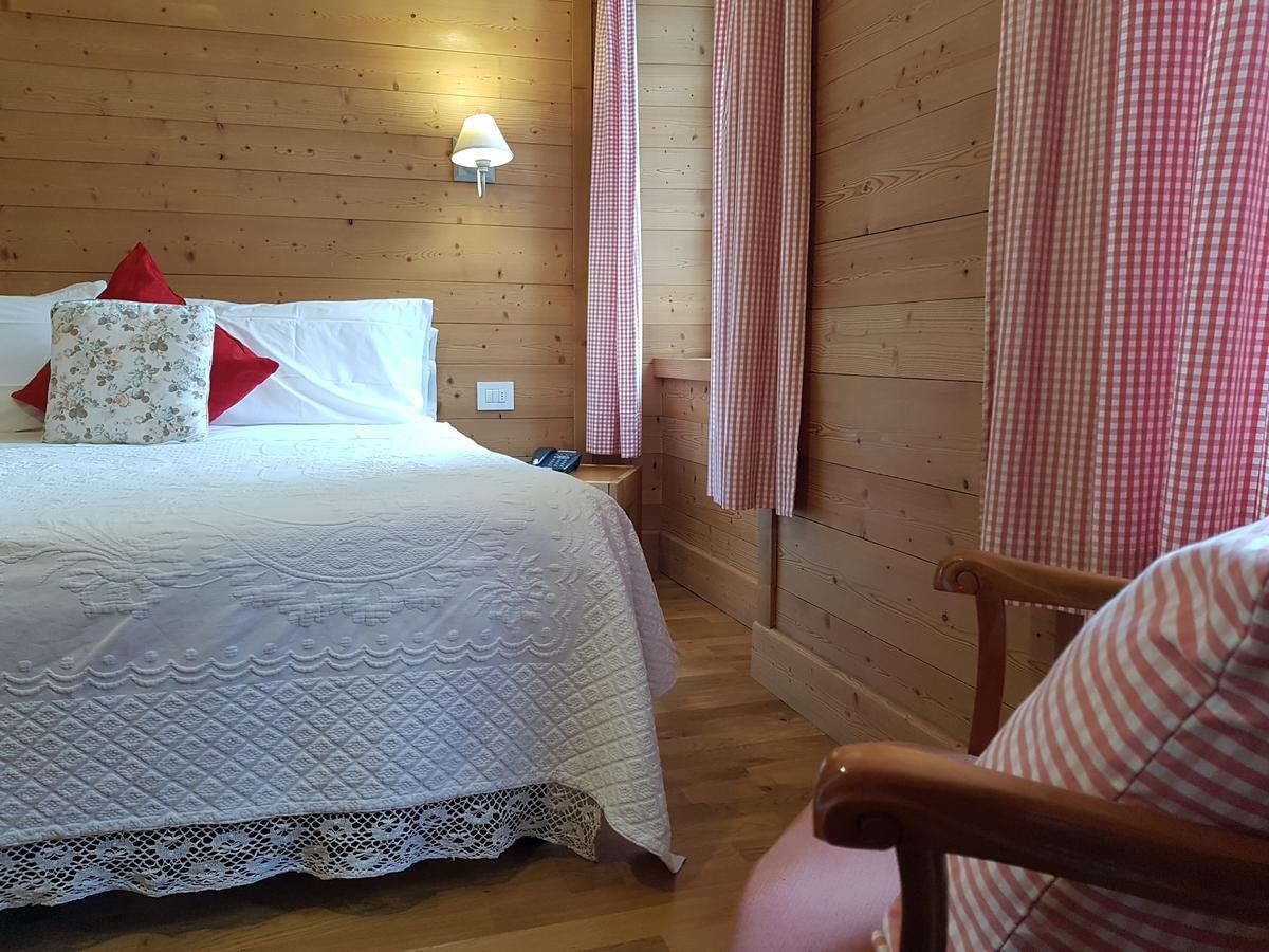 Hotel Pedretti Branzi Exteriör bild