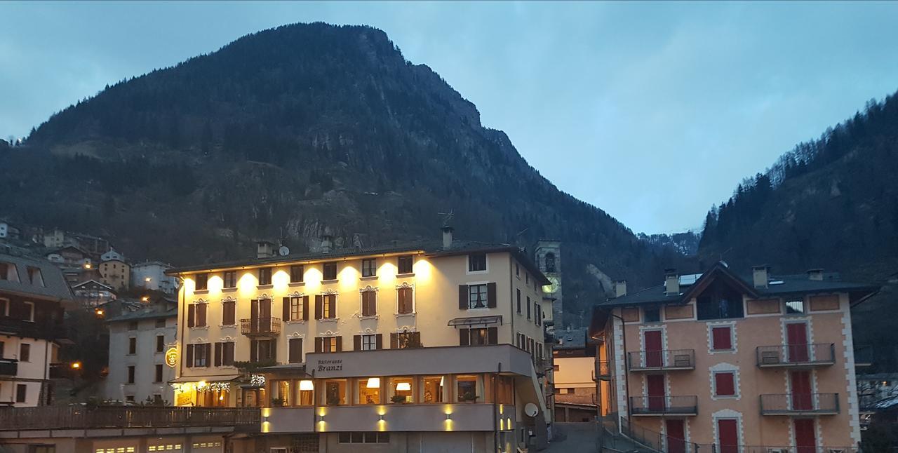 Hotel Pedretti Branzi Exteriör bild