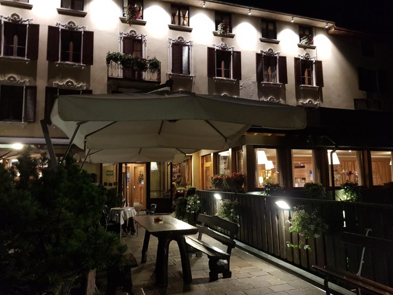 Hotel Pedretti Branzi Exteriör bild